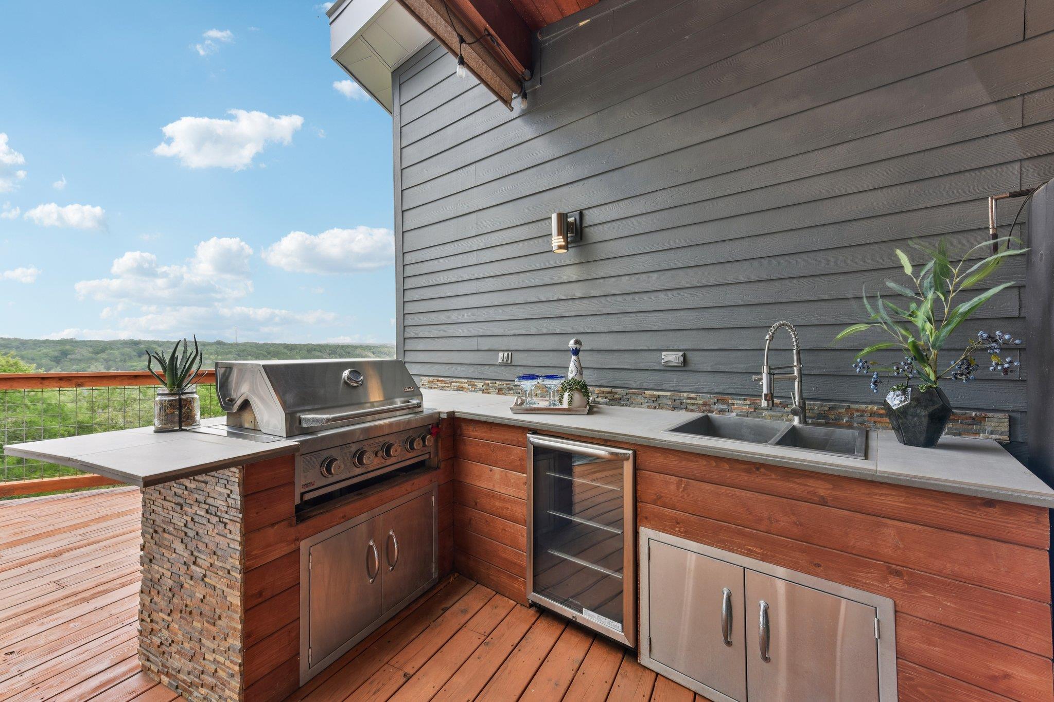 471 Turkey Dr, Dripping Springs, TX 78620