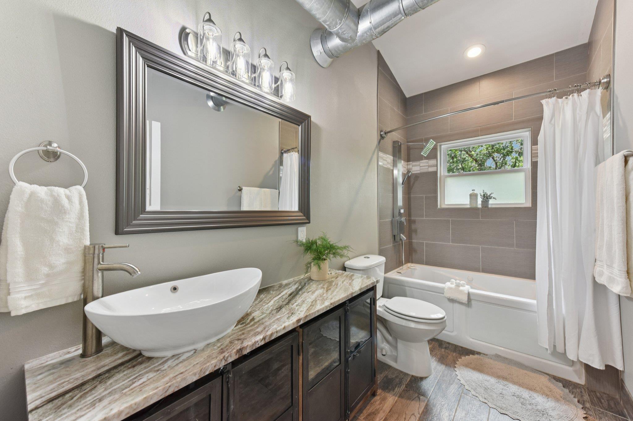 471 Turkey Dr, Dripping Springs, TX 78620