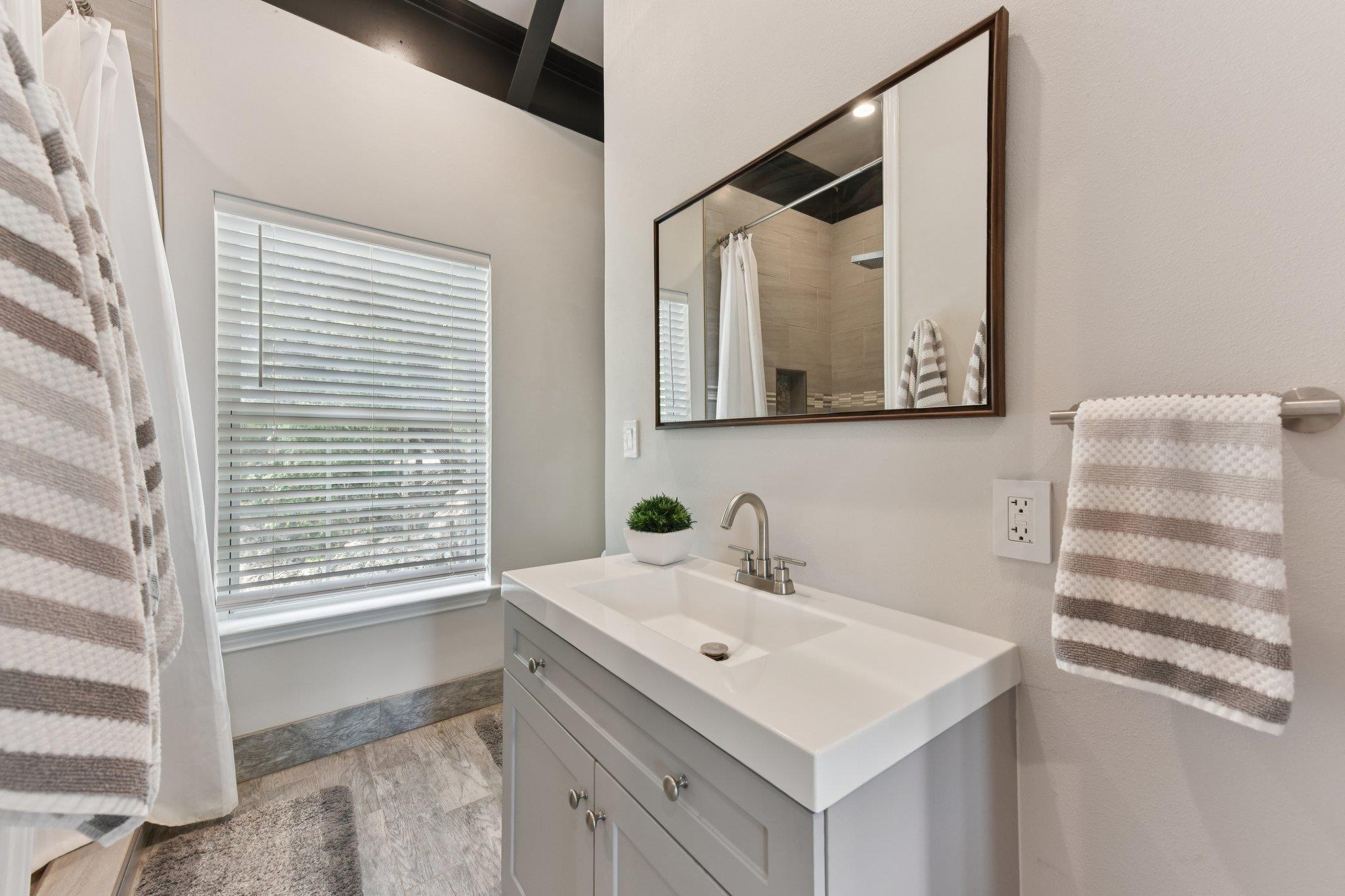 471 Turkey Dr, Dripping Springs, TX 78620