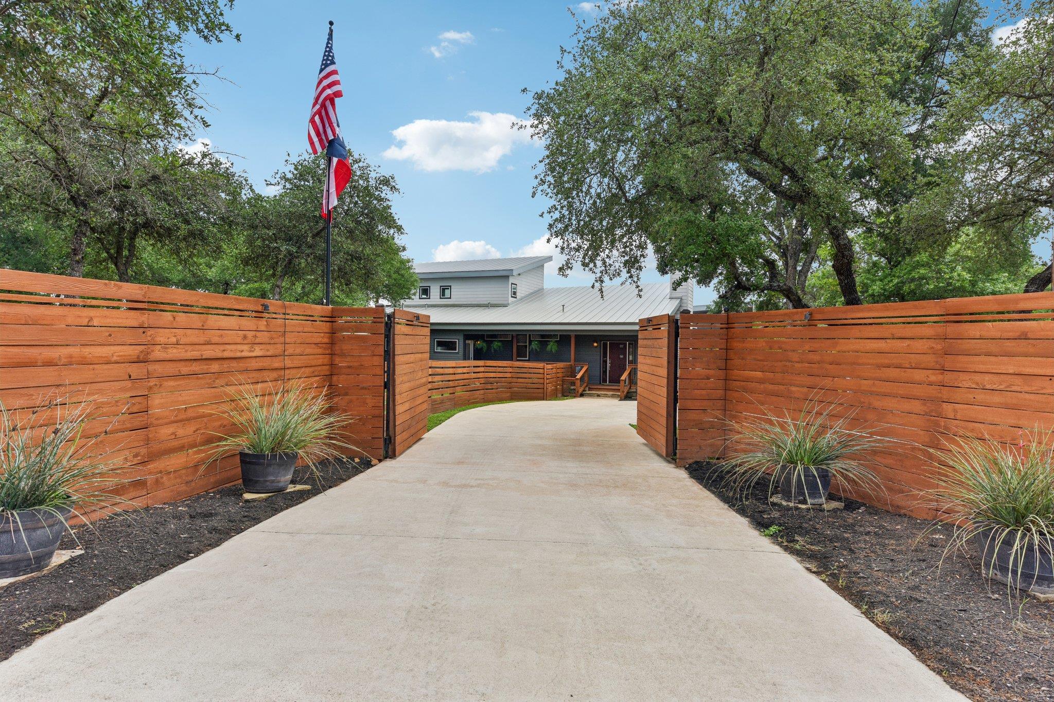 471 Turkey Dr, Dripping Springs, TX 78620