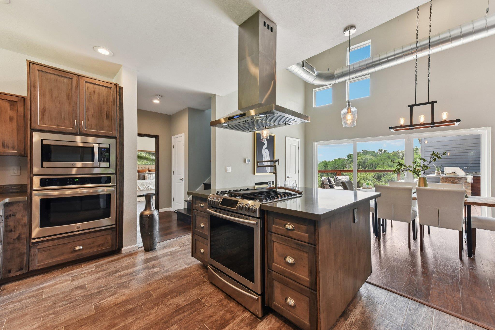471 Turkey Dr, Dripping Springs, TX 78620