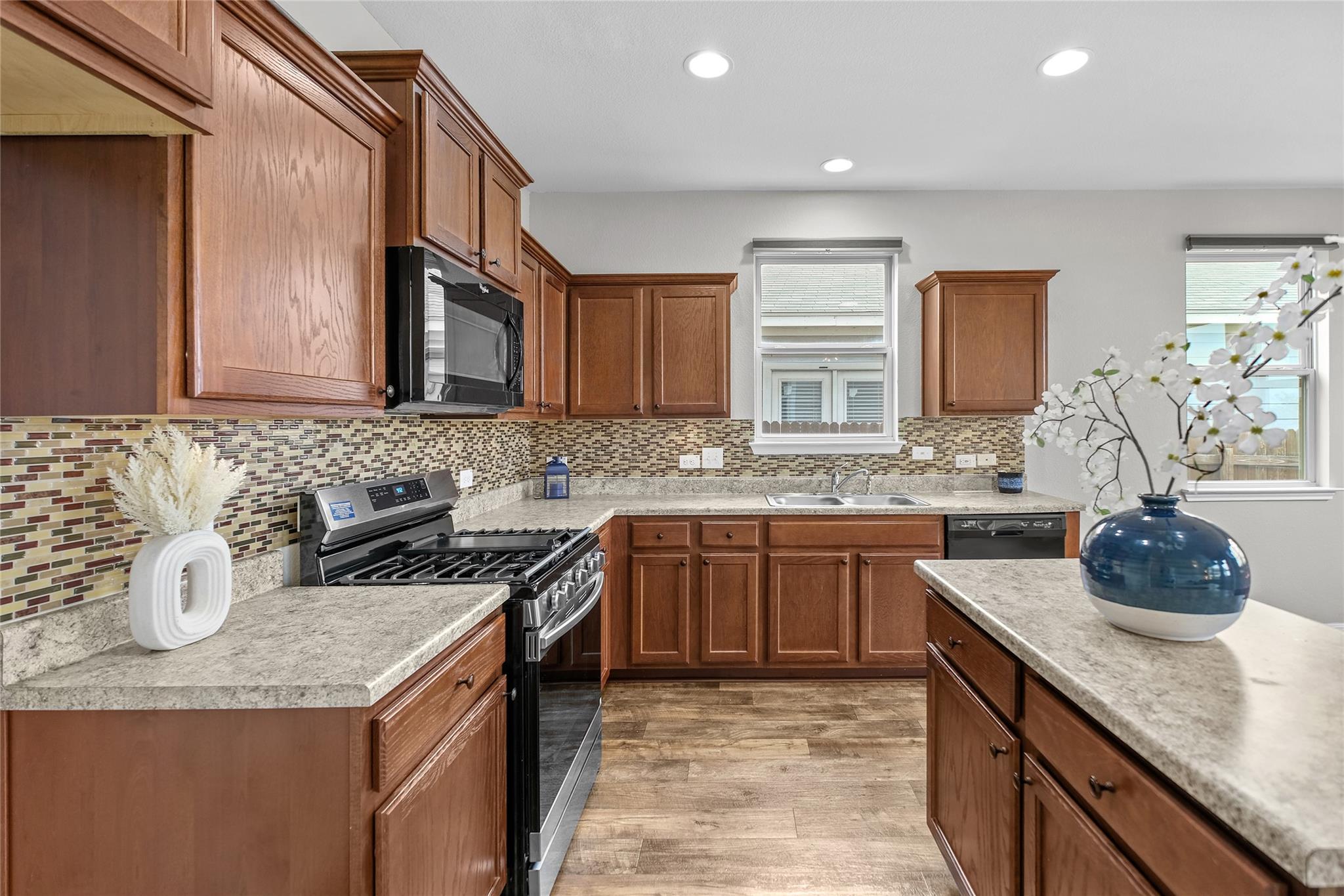 139 Corvid Dr, Buda, TX 78610