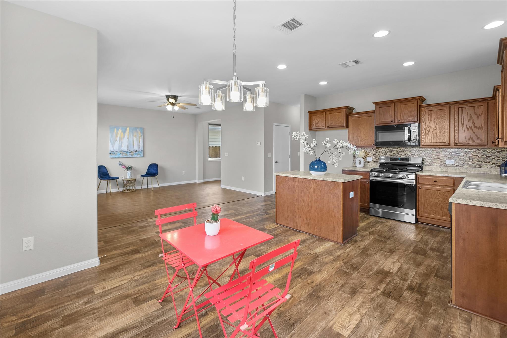 139 Corvid Dr, Buda, TX 78610