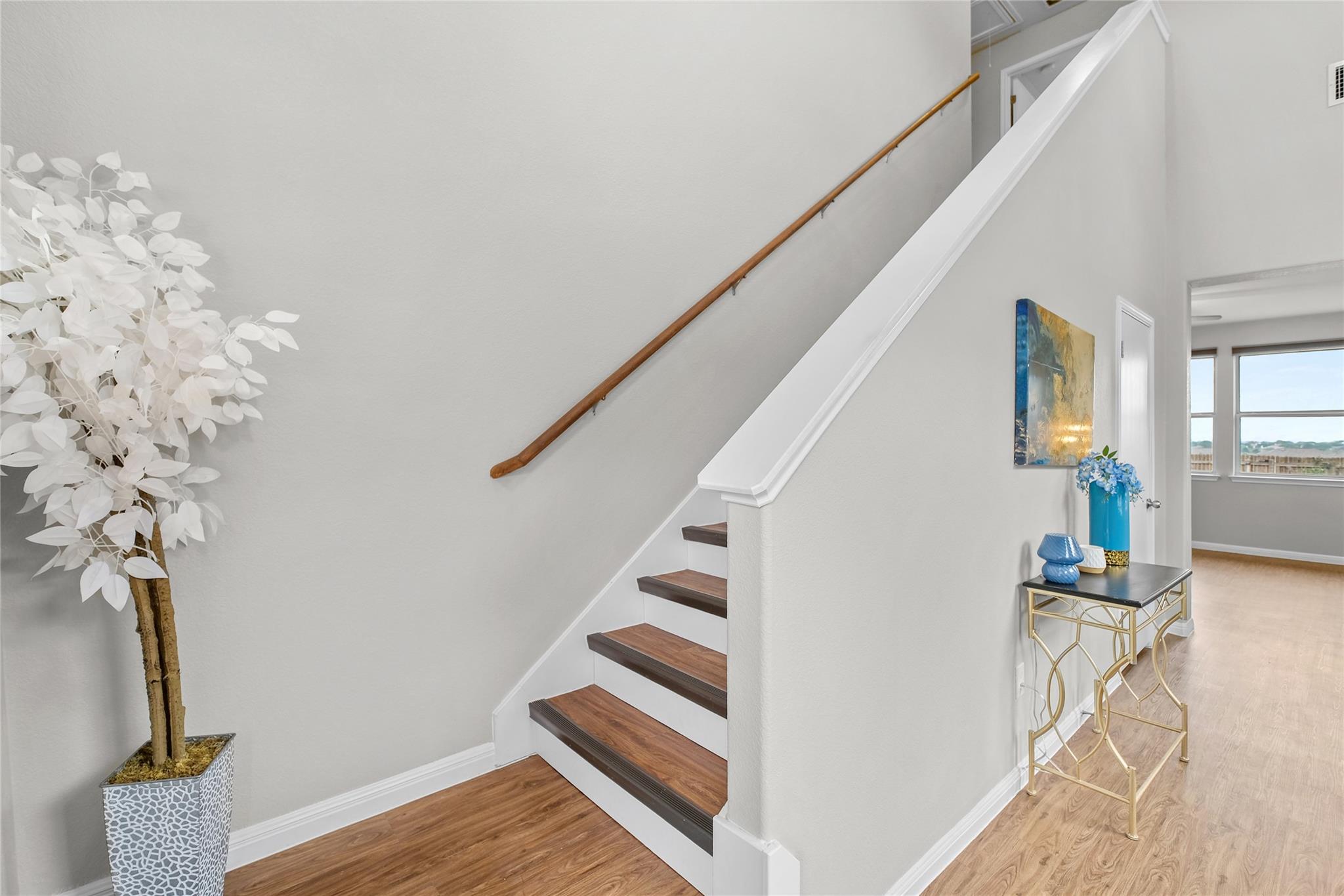 139 Corvid Dr, Buda, TX 78610