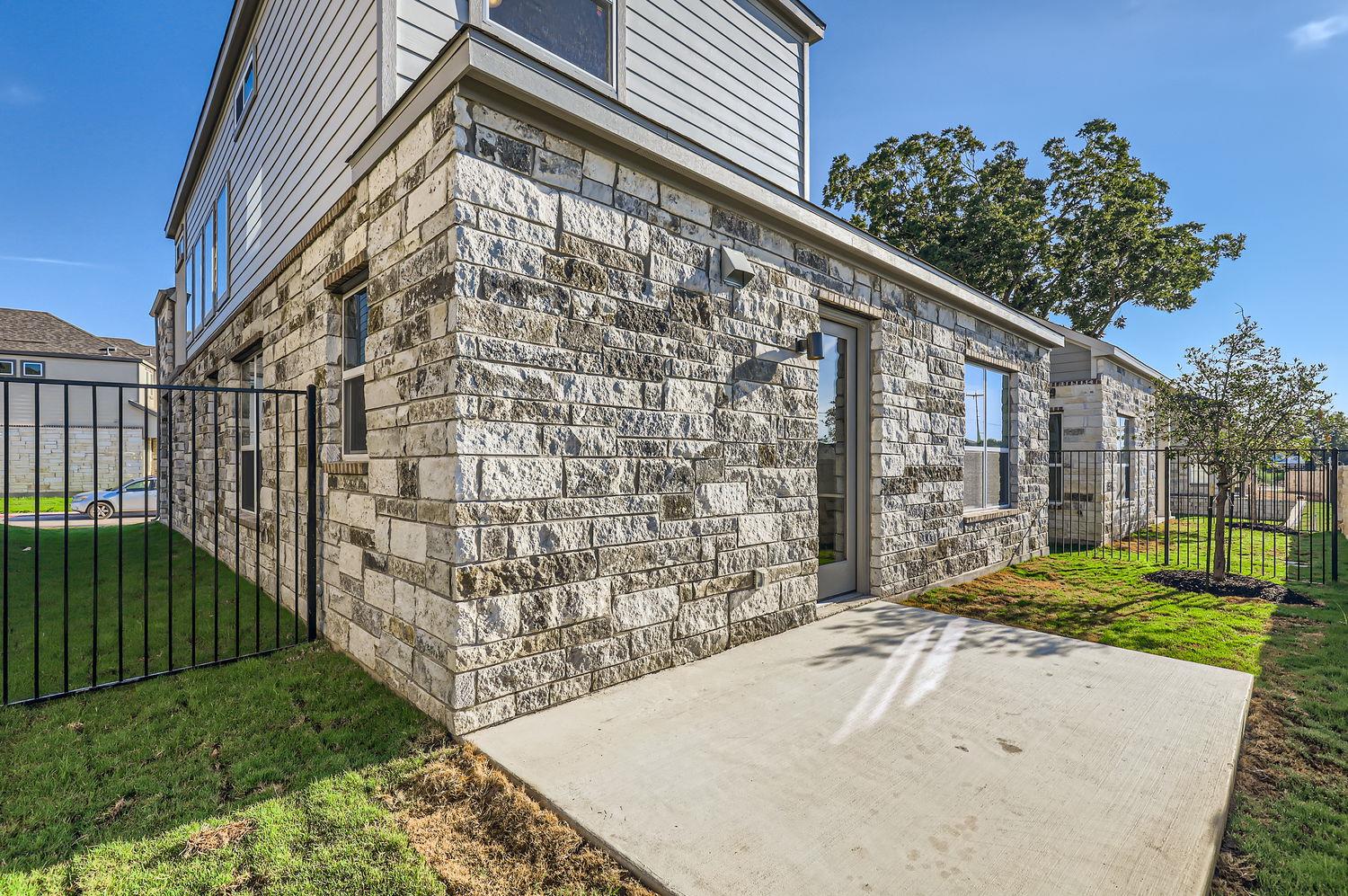1531 N Red Bud Ln # 32, Round Rock, TX 78665