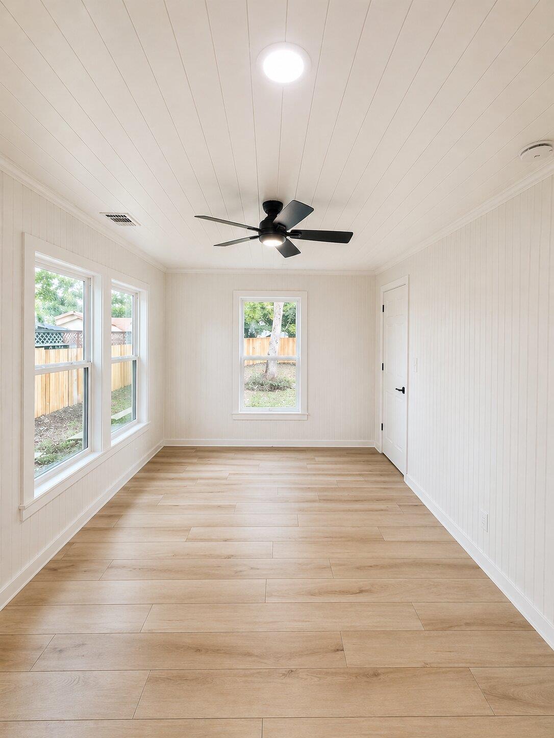 223 NW Front St, Bartlett, TX 76511