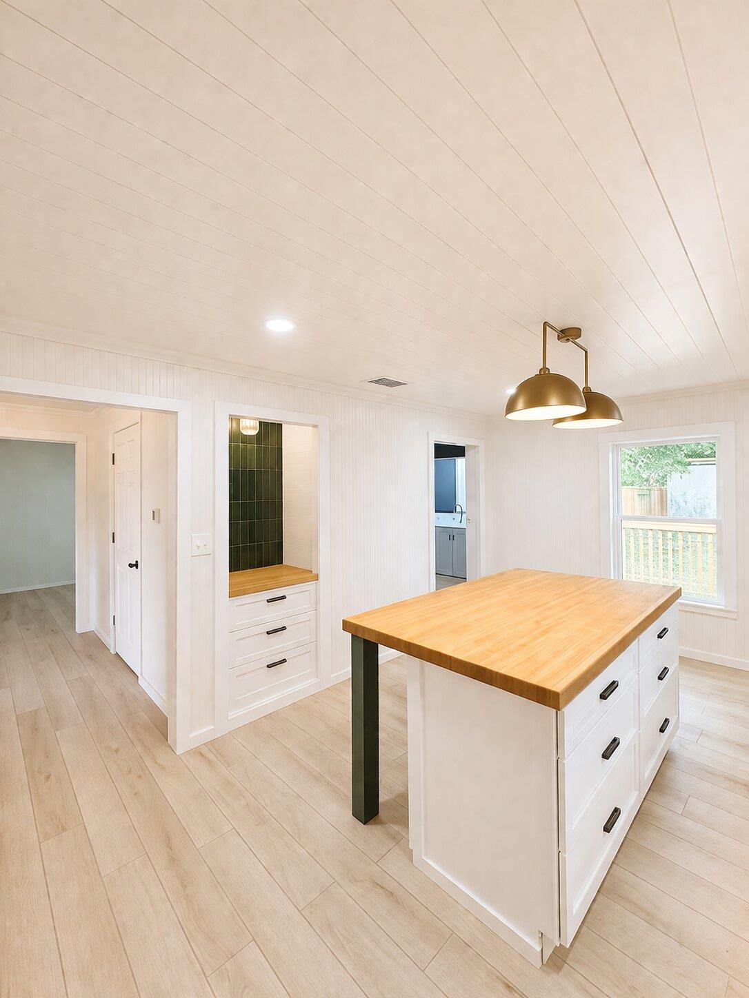 223 NW Front St, Bartlett, TX 76511