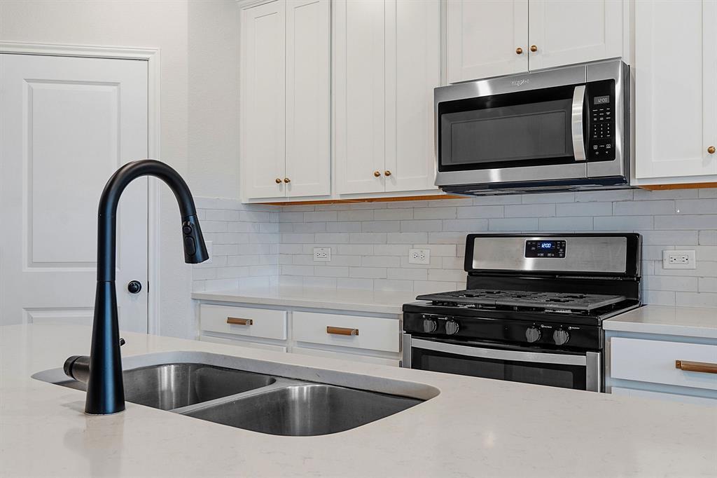 2807 Rustic Hills Dr, Round Rock, TX 78665