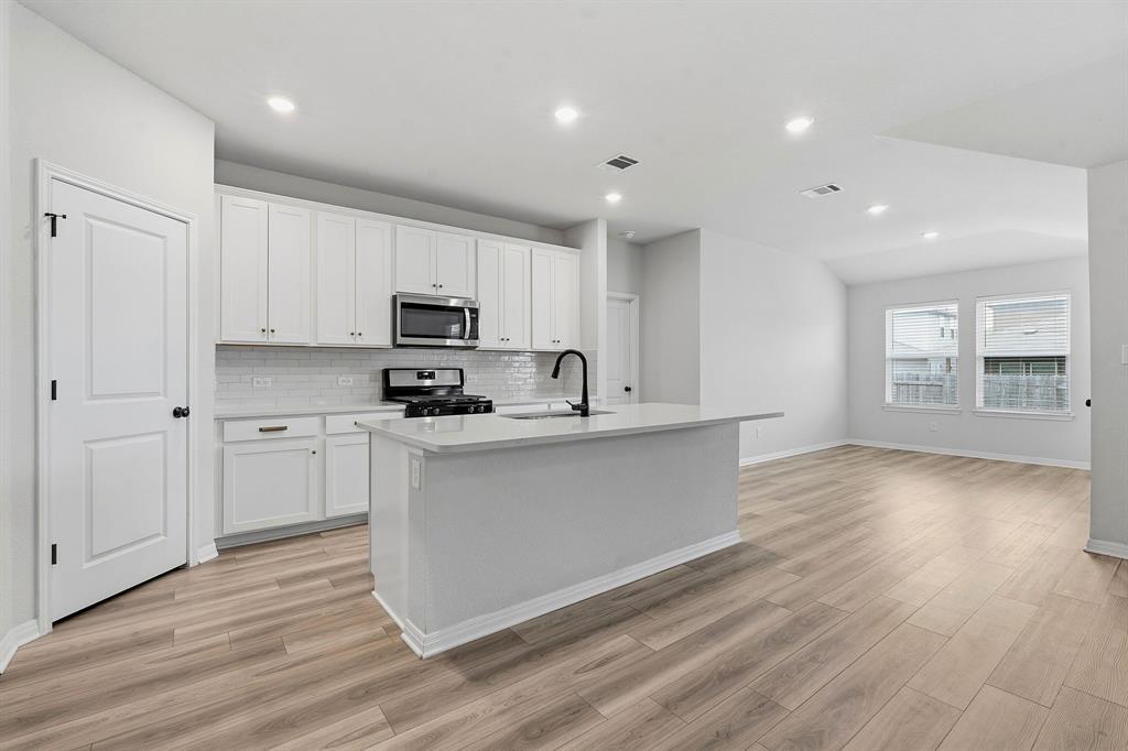 2807 Rustic Hills Dr, Round Rock, TX 78665