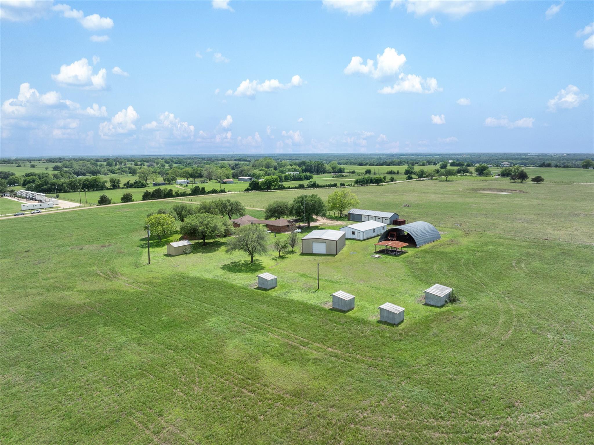1931 Bruno Rd, Schulenburg, TX 78956