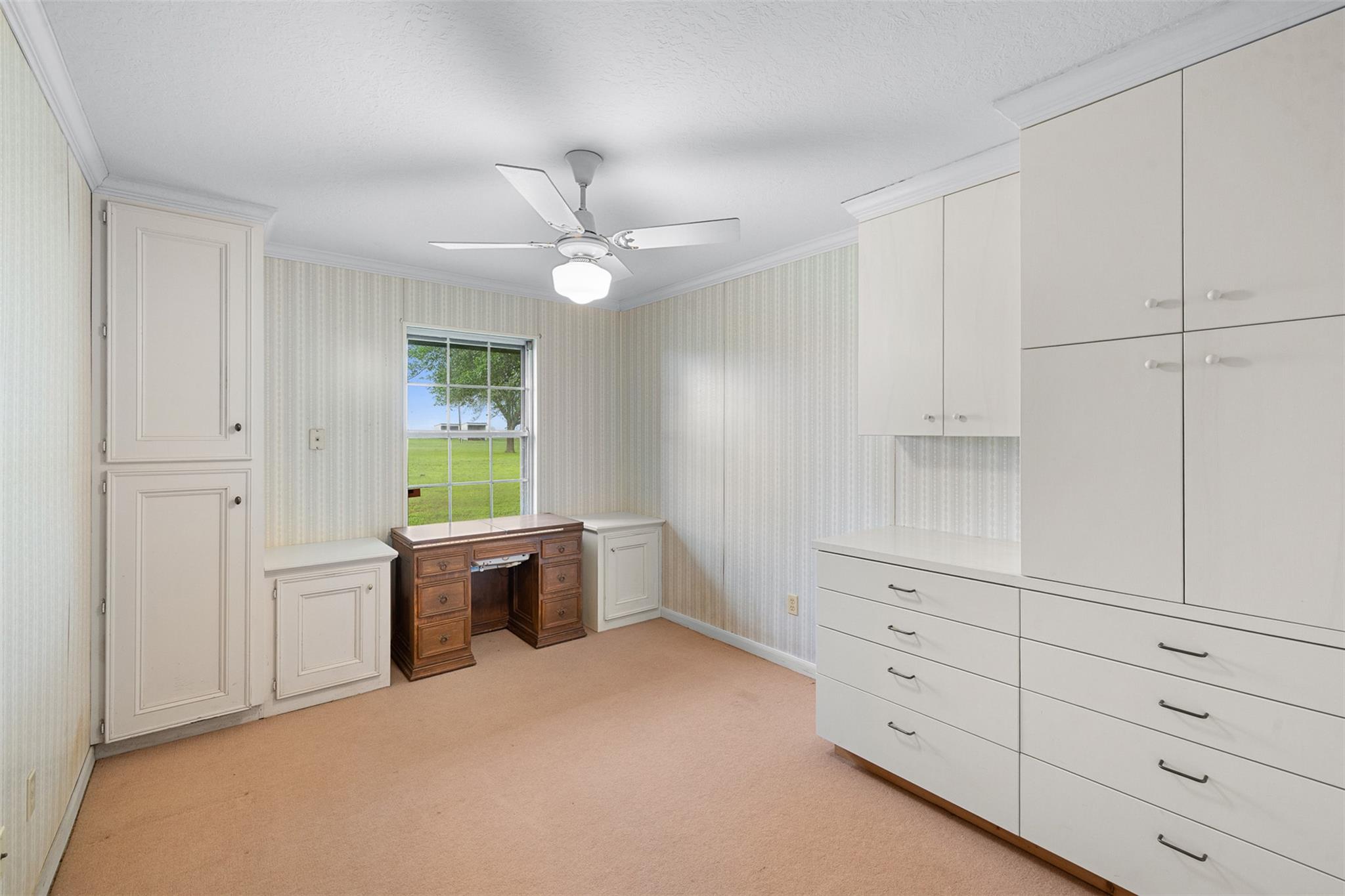 1931 Bruno Rd, Schulenburg, TX 78956