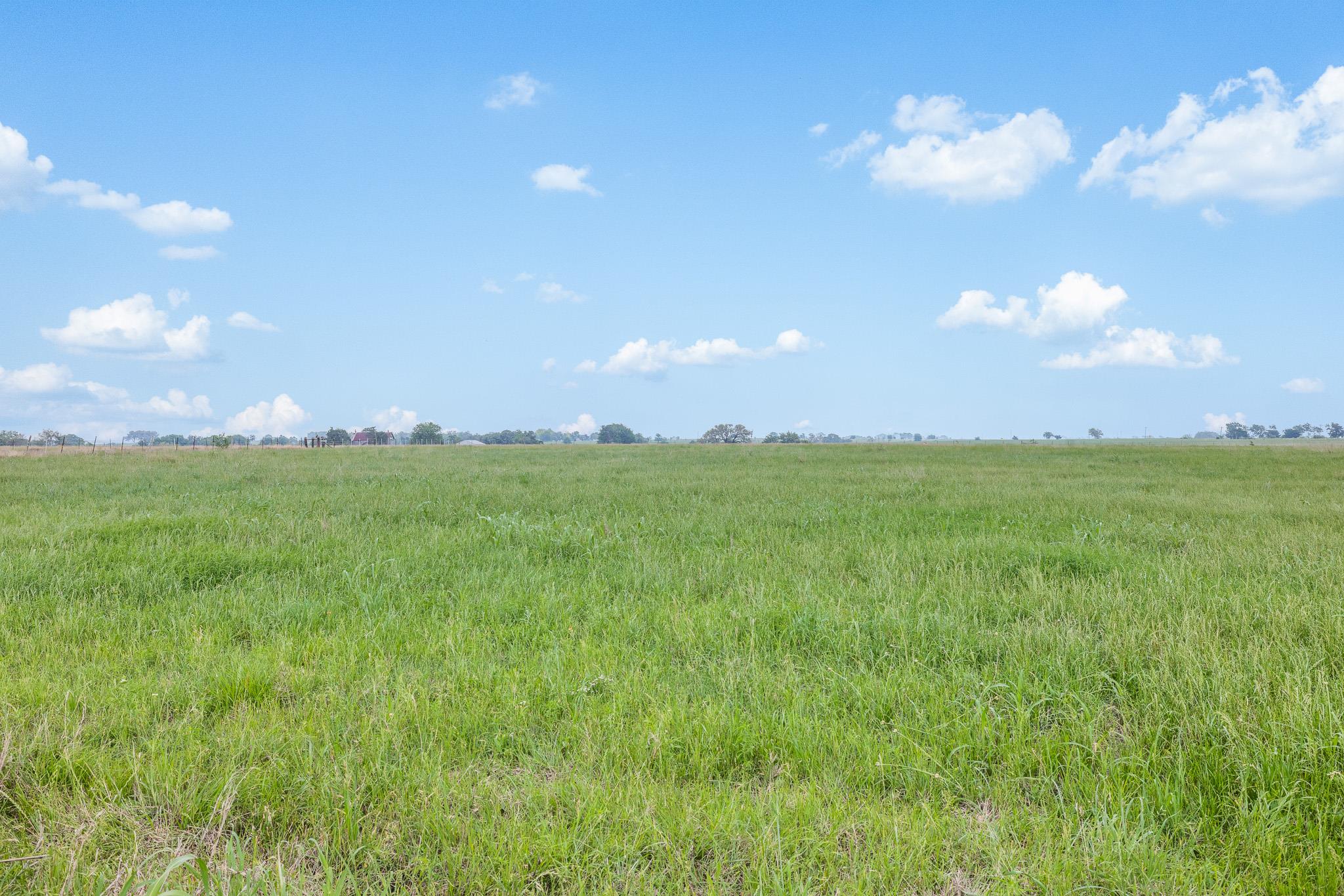 1931 Bruno Rd, Schulenburg, TX 78956