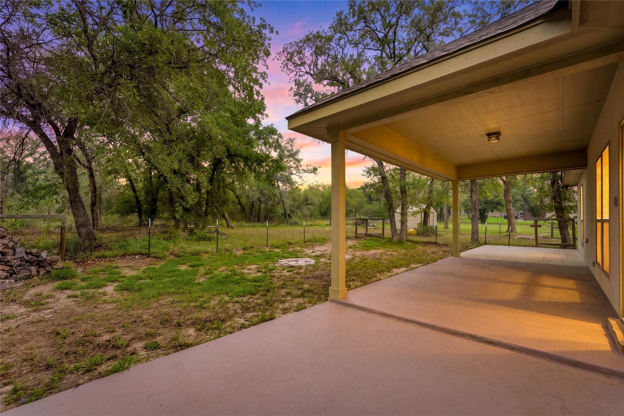 205 Sendera Xing, La Vernia, TX 78121