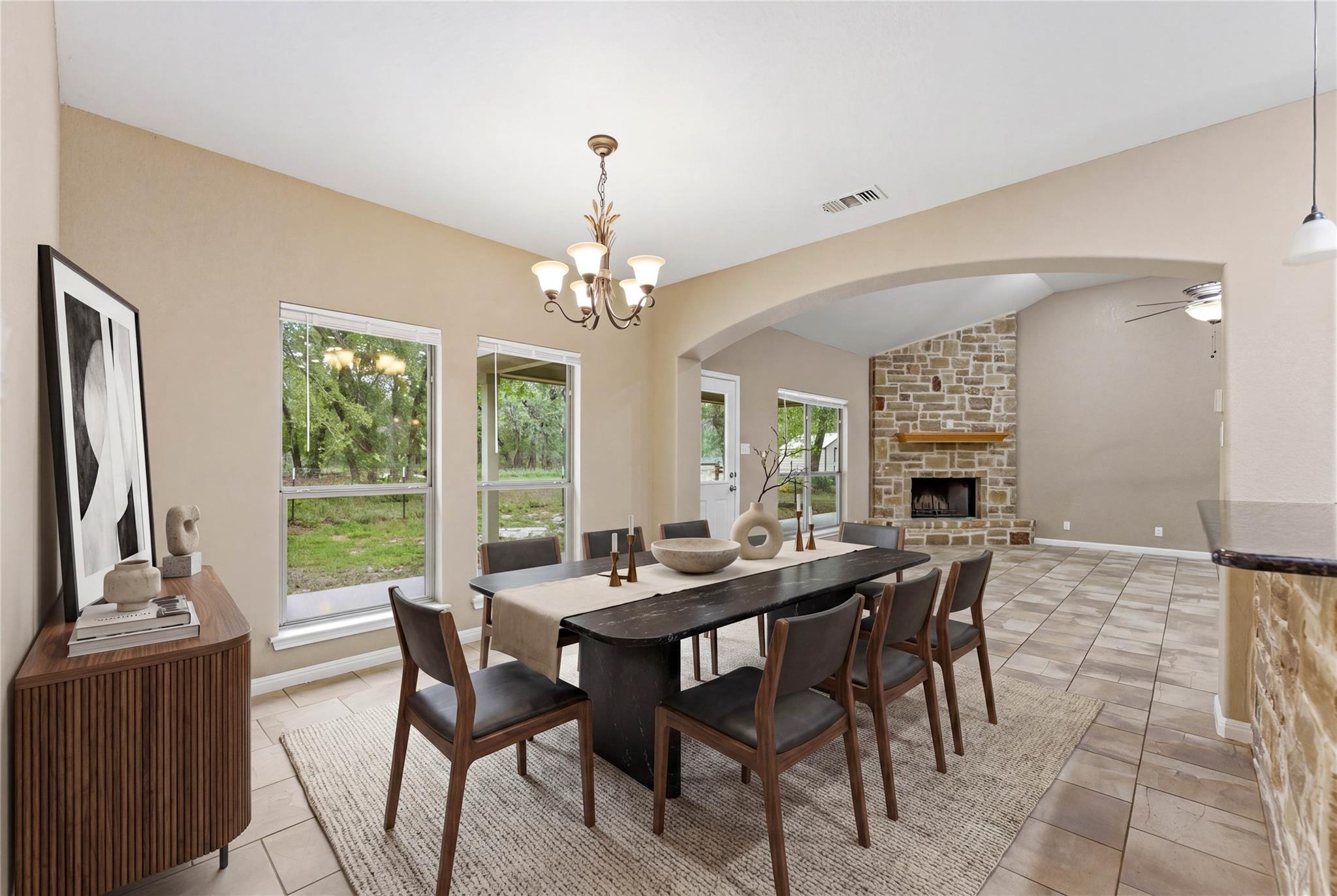 205 Sendera Xing, La Vernia, TX 78121