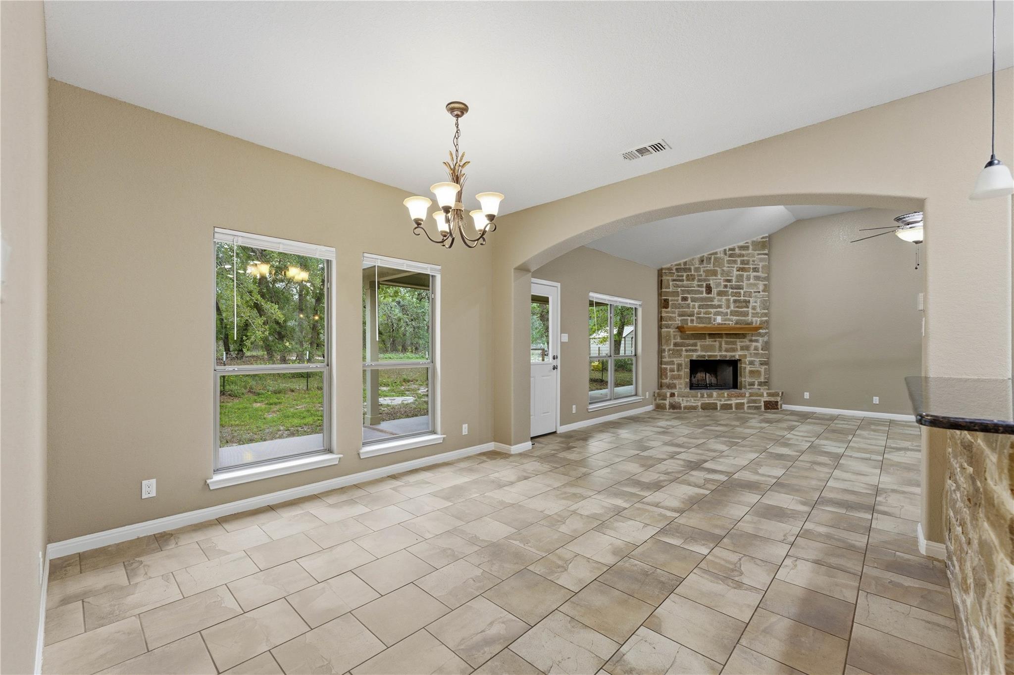 205 Sendera Xing, La Vernia, TX 78121