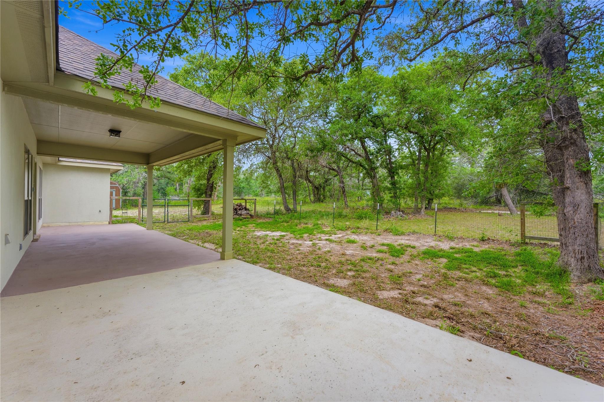 205 Sendera Xing, La Vernia, TX 78121