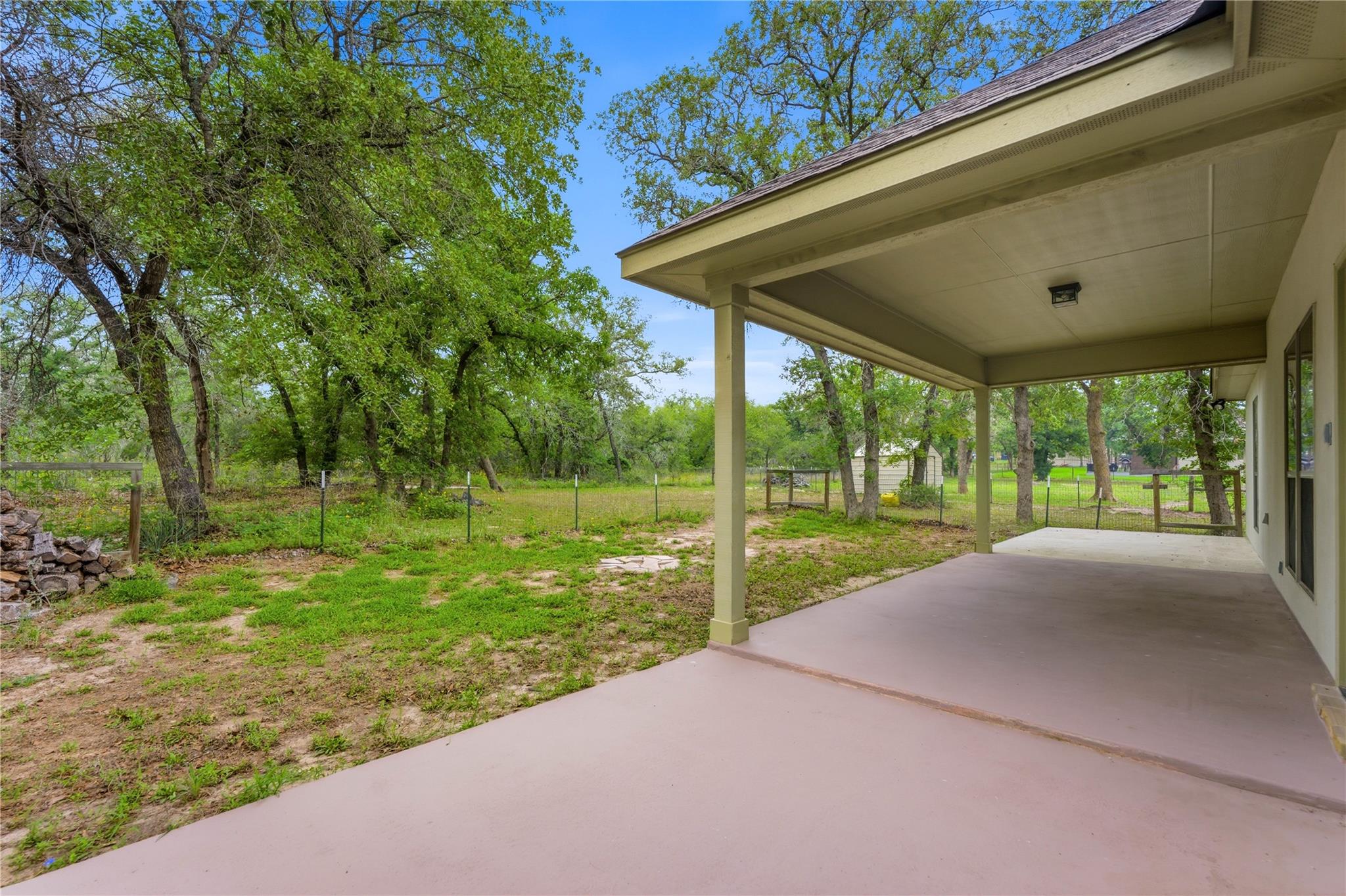 205 Sendera Xing, La Vernia, TX 78121