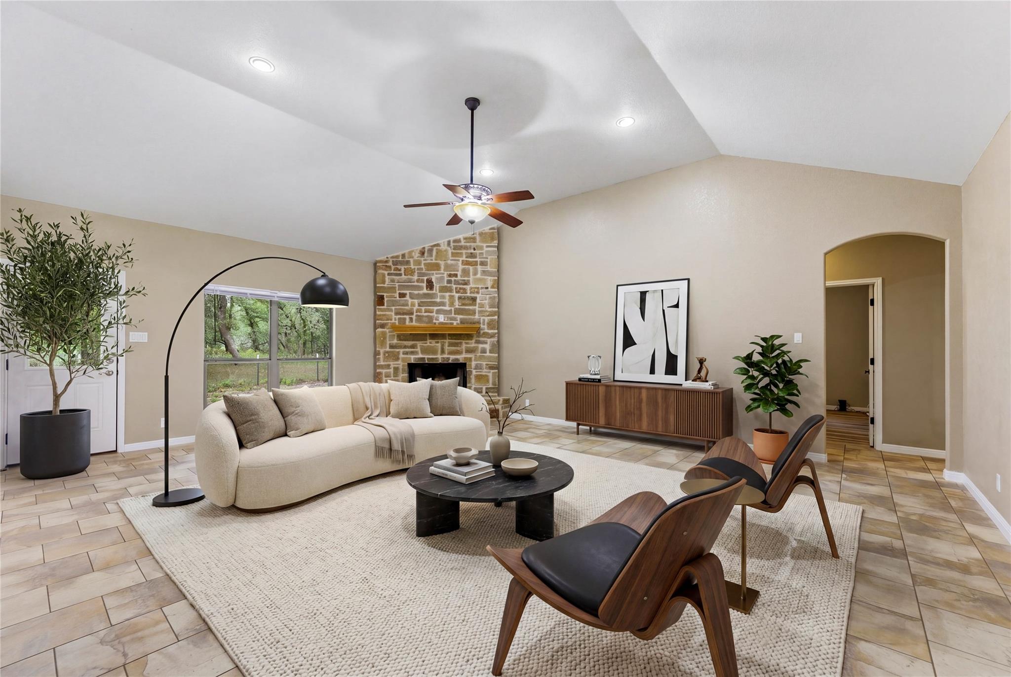 205 Sendera Xing, La Vernia, TX 78121