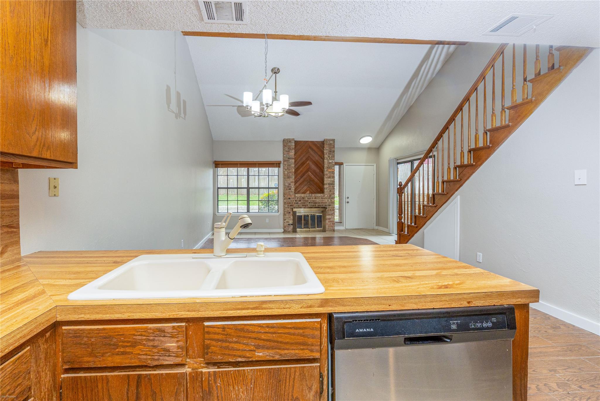 1748 Ohlen Rd # 3, Austin, TX 78757