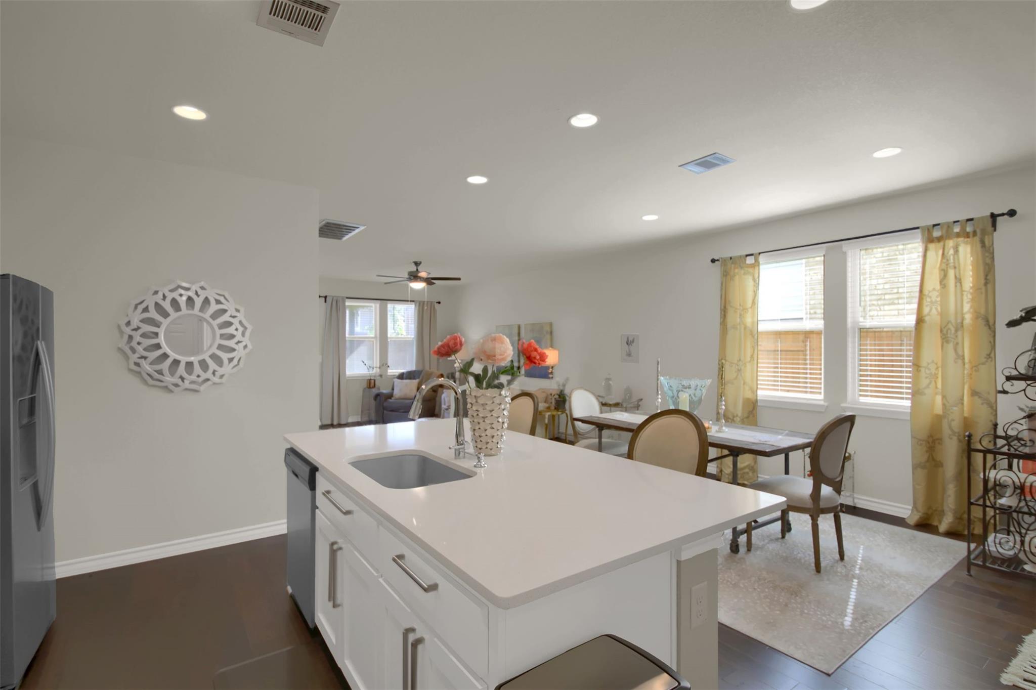 305 Satsuma Dr, Buda, TX 78610