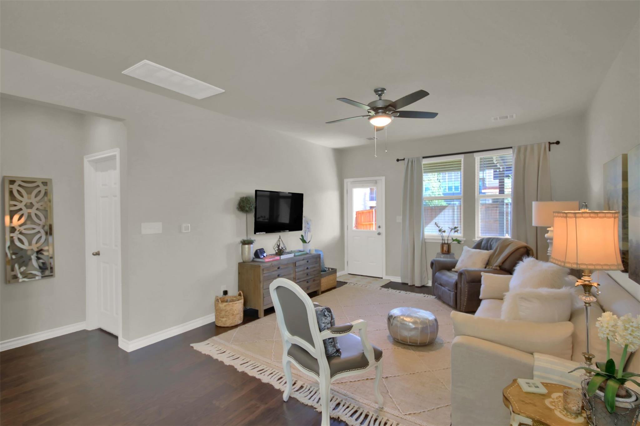 305 Satsuma Dr, Buda, TX 78610