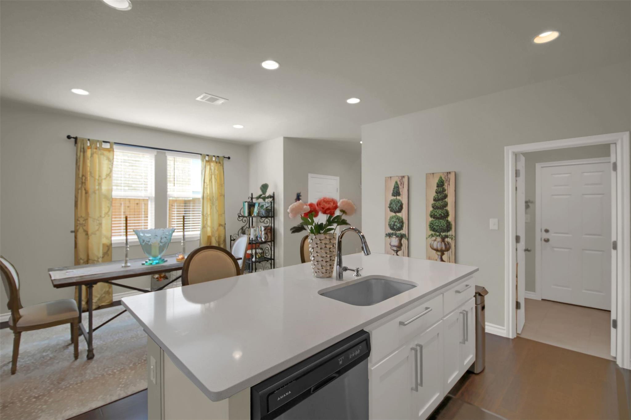 305 Satsuma Dr, Buda, TX 78610