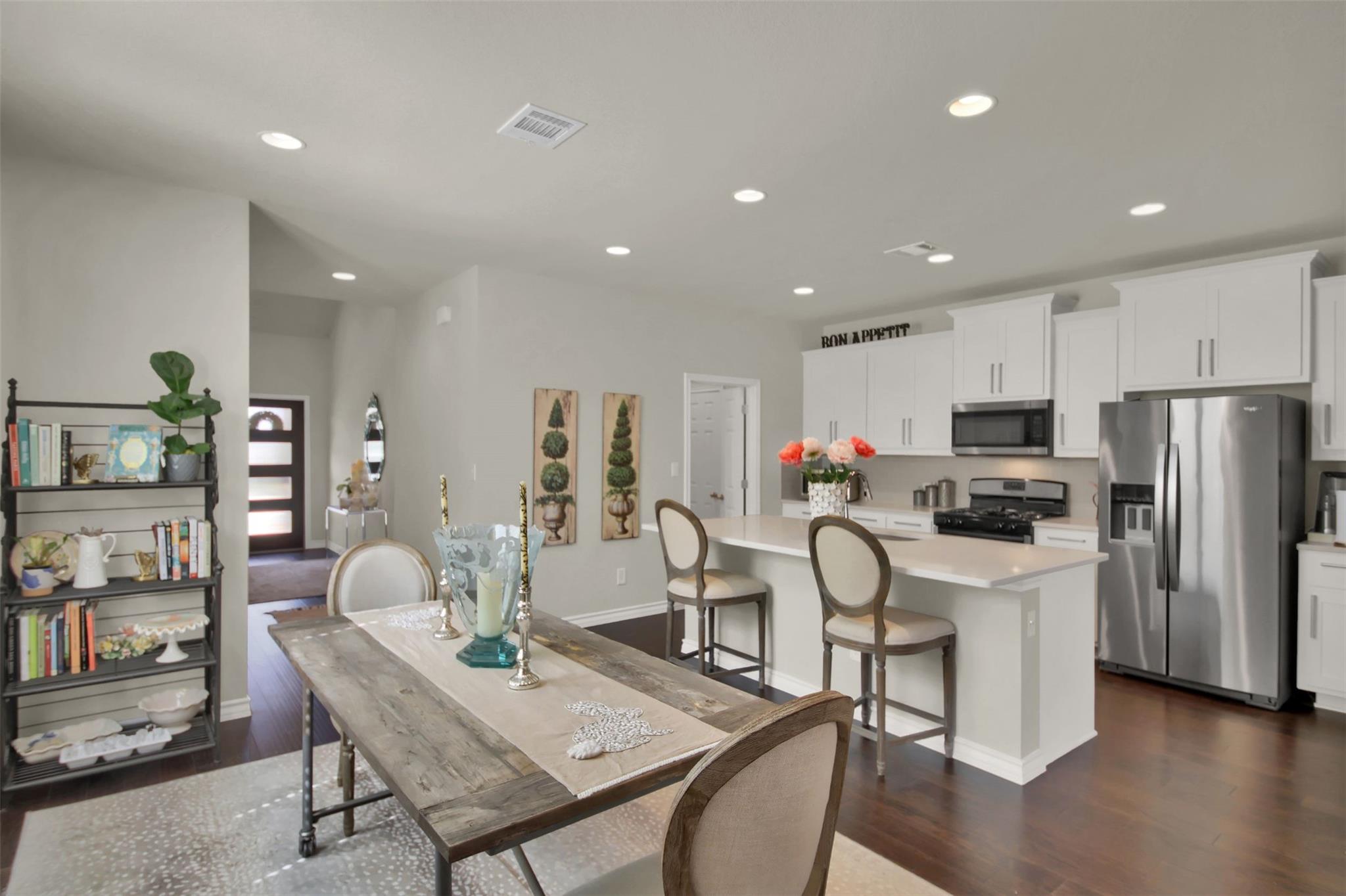 305 Satsuma Dr, Buda, TX 78610