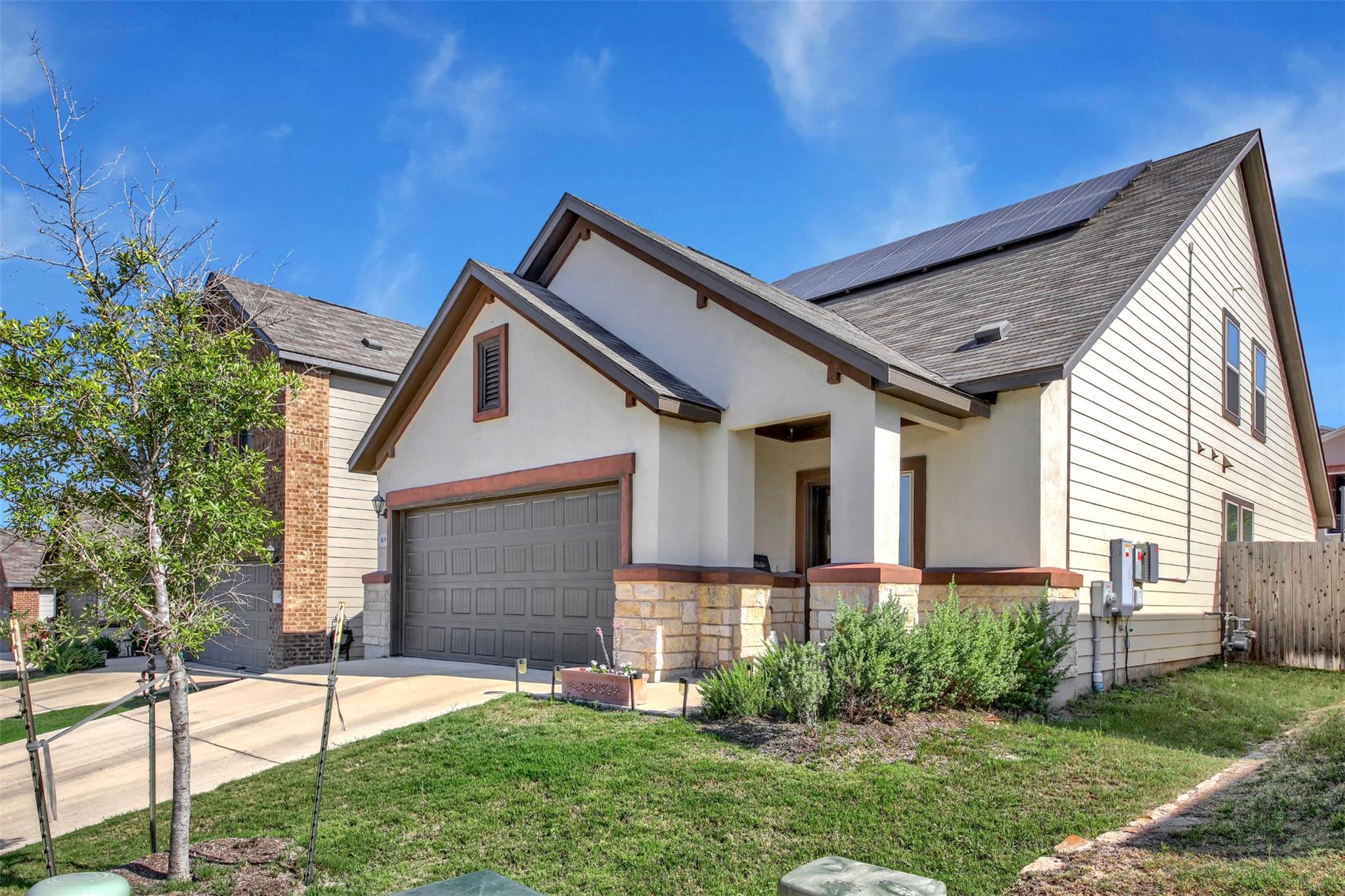 305 Satsuma Dr, Buda, TX 78610
