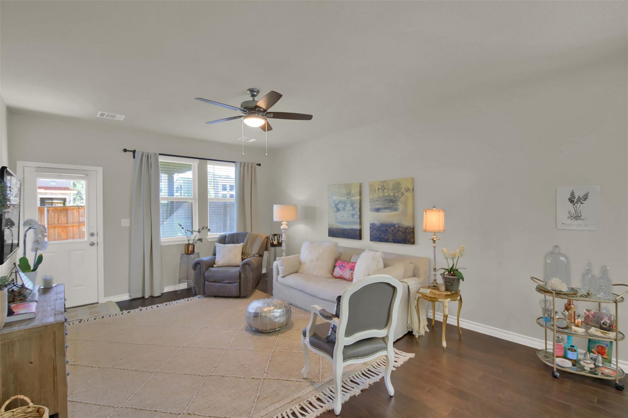 305 Satsuma Dr, Buda, TX 78610
