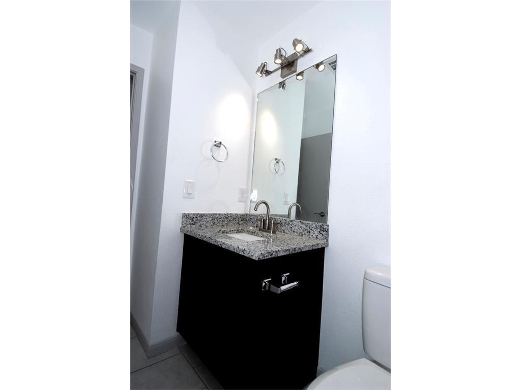 107 Tanglewood Ln, Hutto, TX 78634
