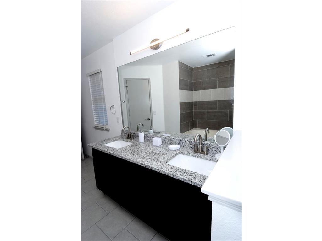 107 Tanglewood Ln, Hutto, TX 78634