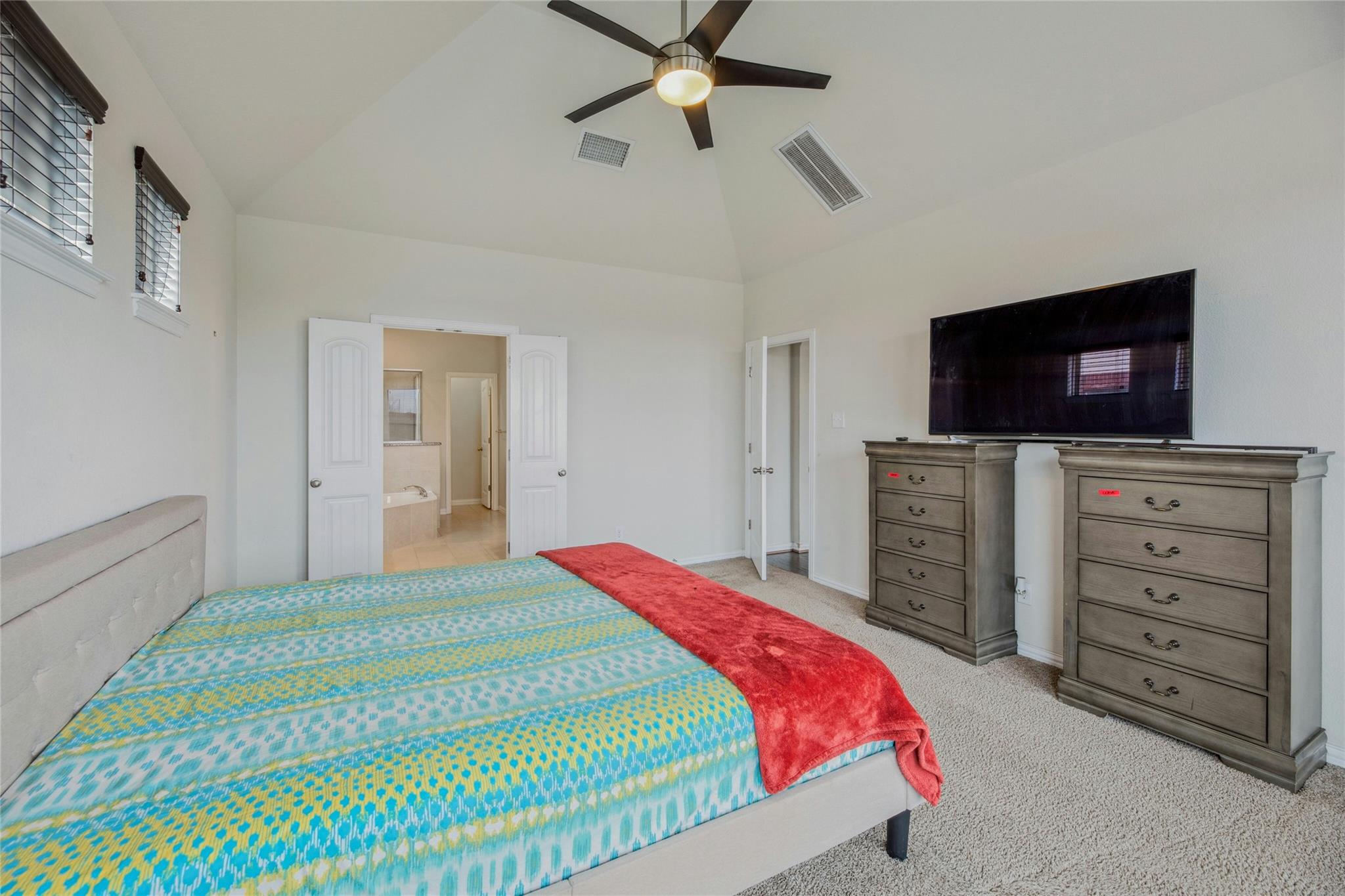 405 Farm Creek Dr, Hutto, TX 78634