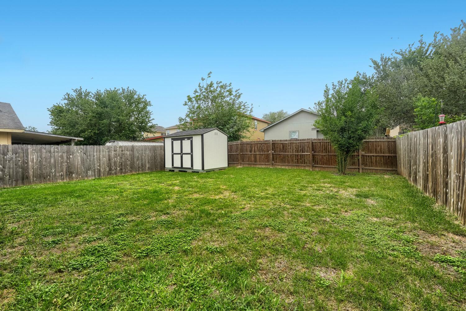 6708 Panda Royle Dr, Del Valle, TX 78617