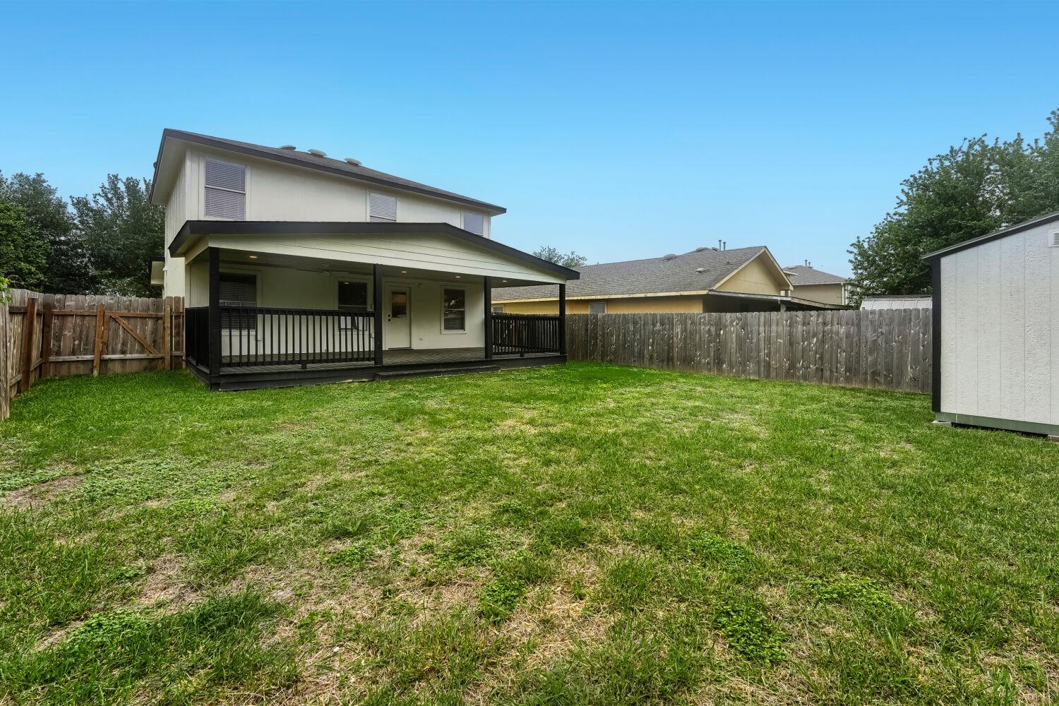 6708 Panda Royle Dr, Del Valle, TX 78617