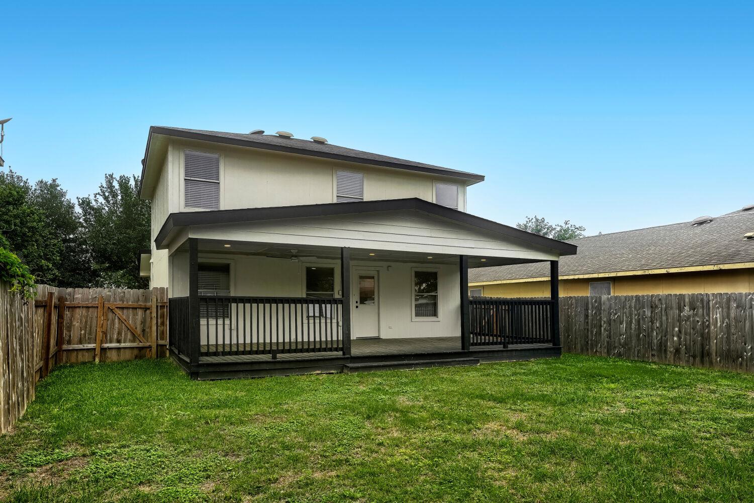 6708 Panda Royle Dr, Del Valle, TX 78617