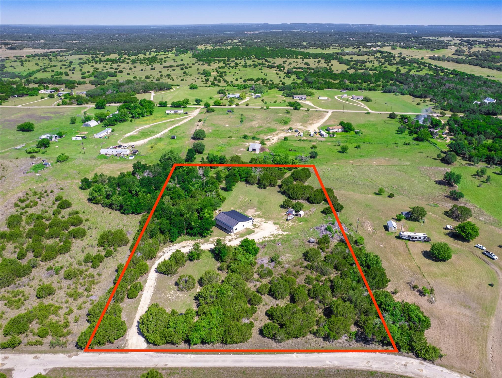 411 Avila Ln, Briggs, TX 78608