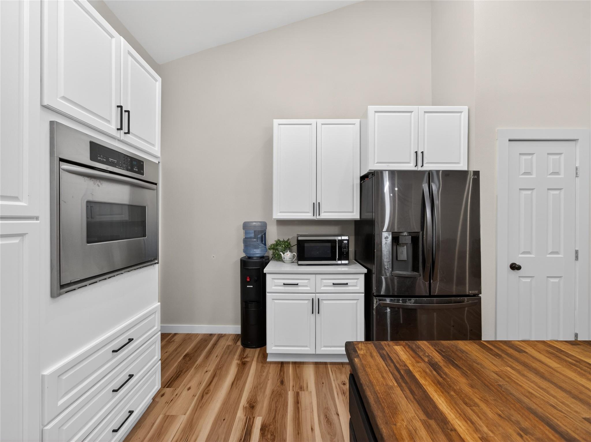 411 Avila Ln, Briggs, TX 78608