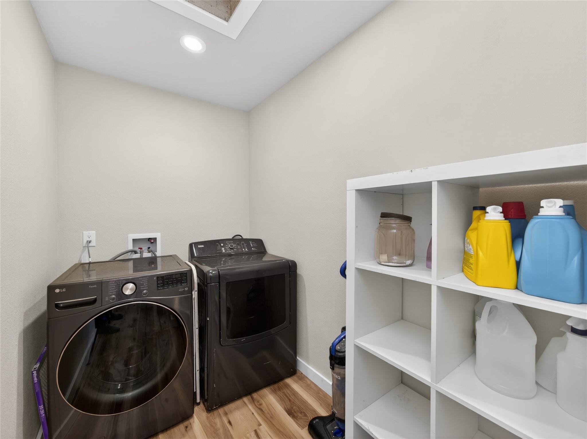 411 Avila Ln, Briggs, TX 78608