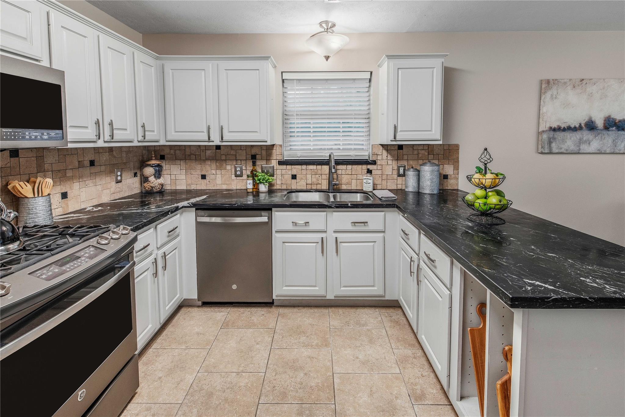 1414 Kernstown Ln, College Station, TX 77845