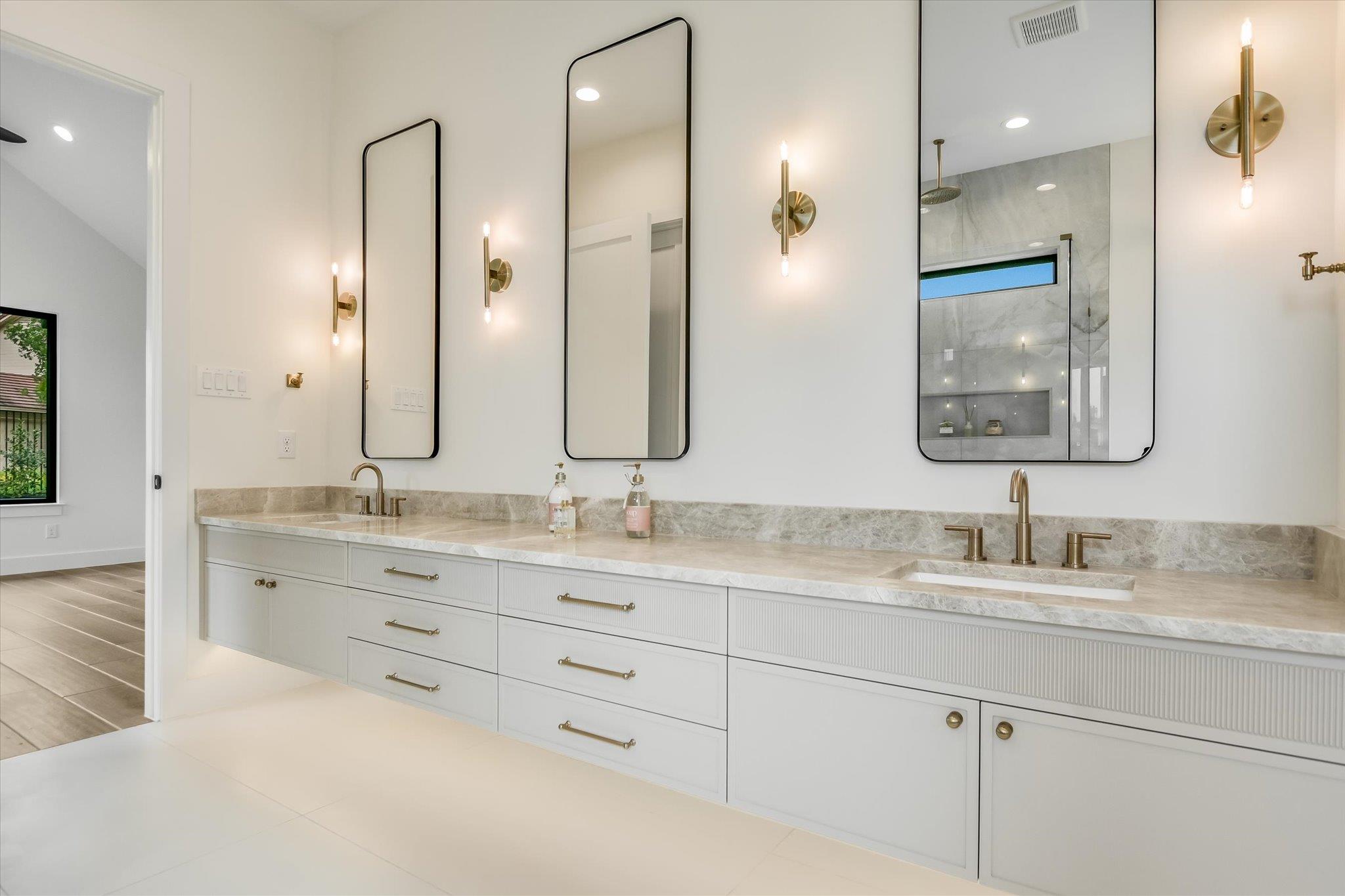 505 Nugget Circle, Horseshoe Bay, TX 78657