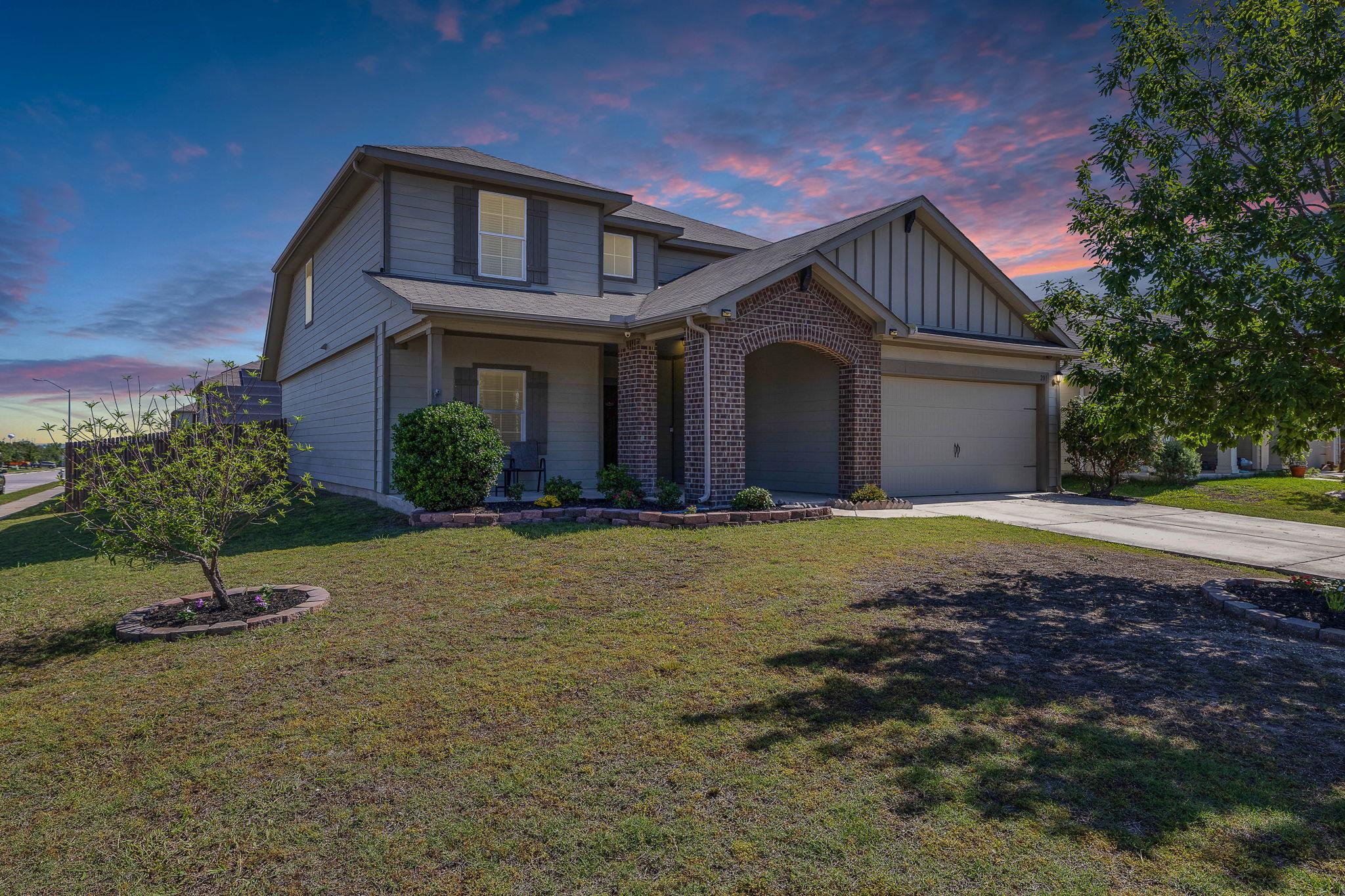 201 Garcitas Creek Ln, Hutto, TX 78634