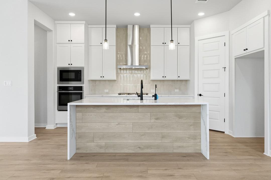 111 Sacred Fig Road, Dripping Springs, TX 78620