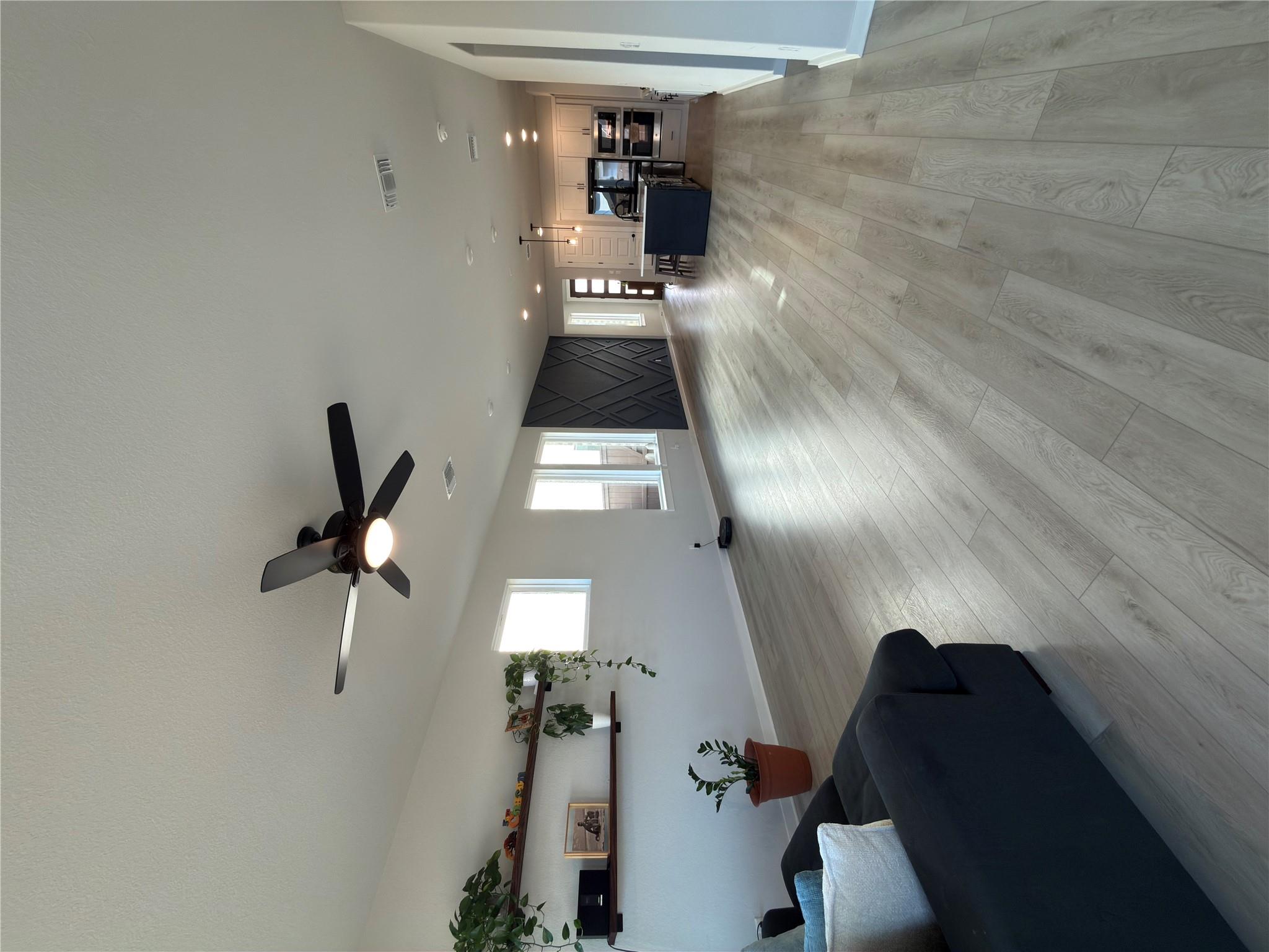 109 High Valley Dr, Liberty Hill, TX 78642