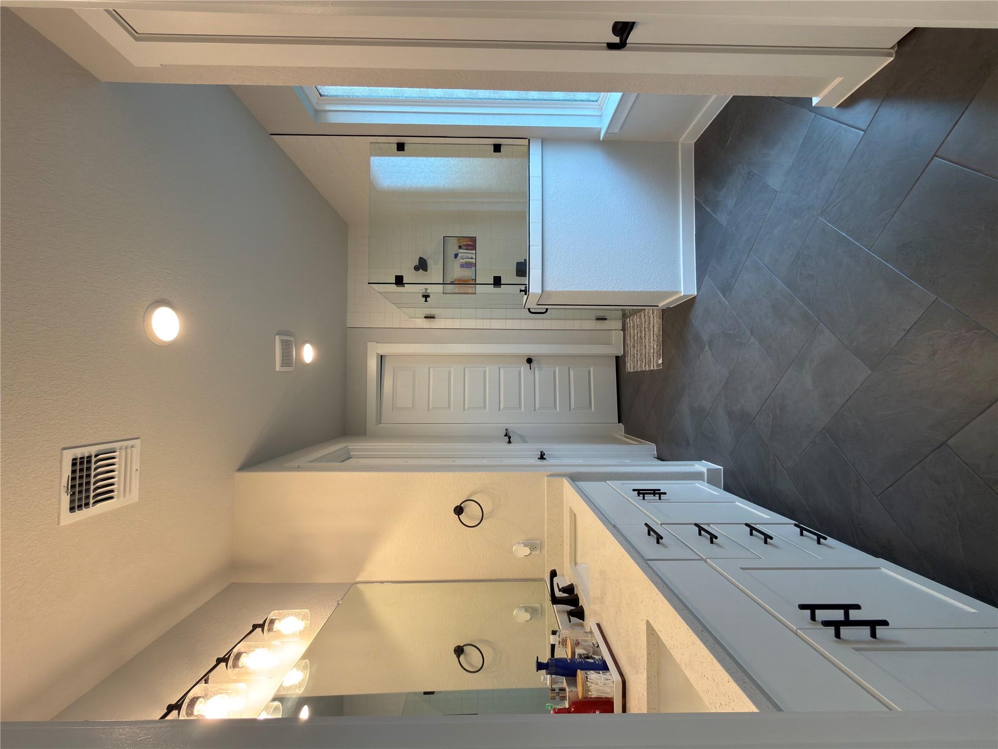 109 High Valley Dr, Liberty Hill, TX 78642