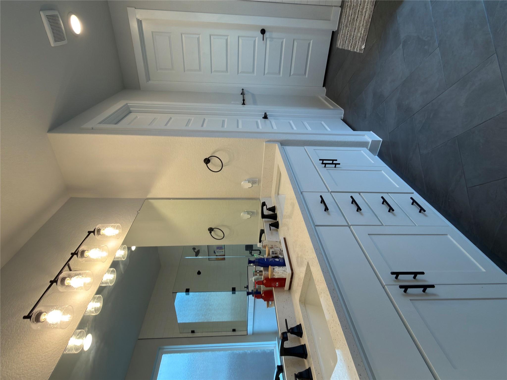 109 High Valley Dr, Liberty Hill, TX 78642