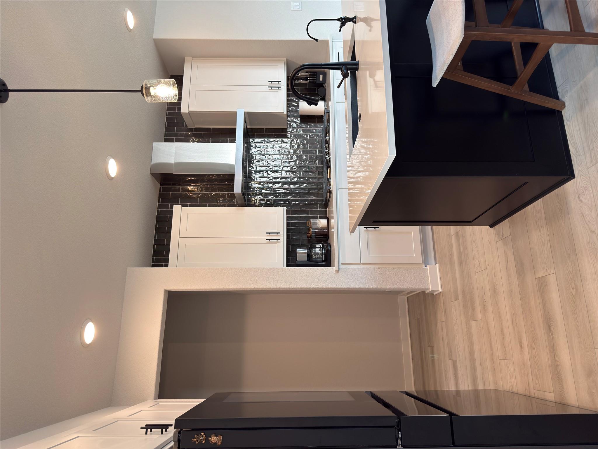 109 High Valley Dr, Liberty Hill, TX 78642