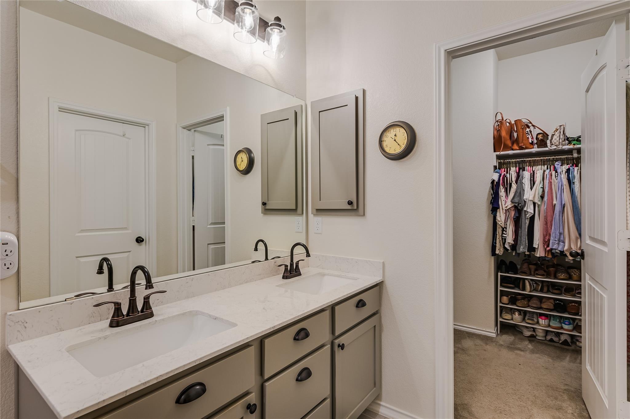1008 Estes Park, Taylor, TX 76574