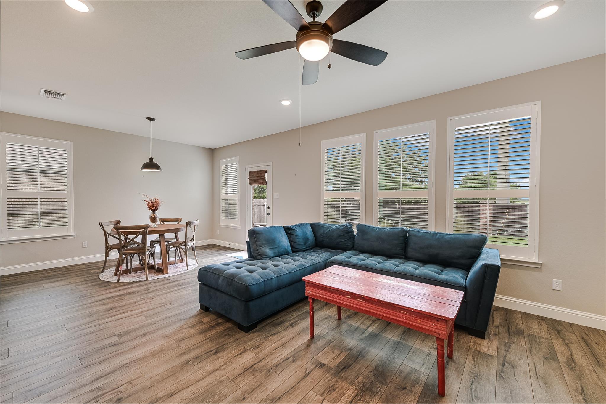 1008 Estes Park, Taylor, TX 76574