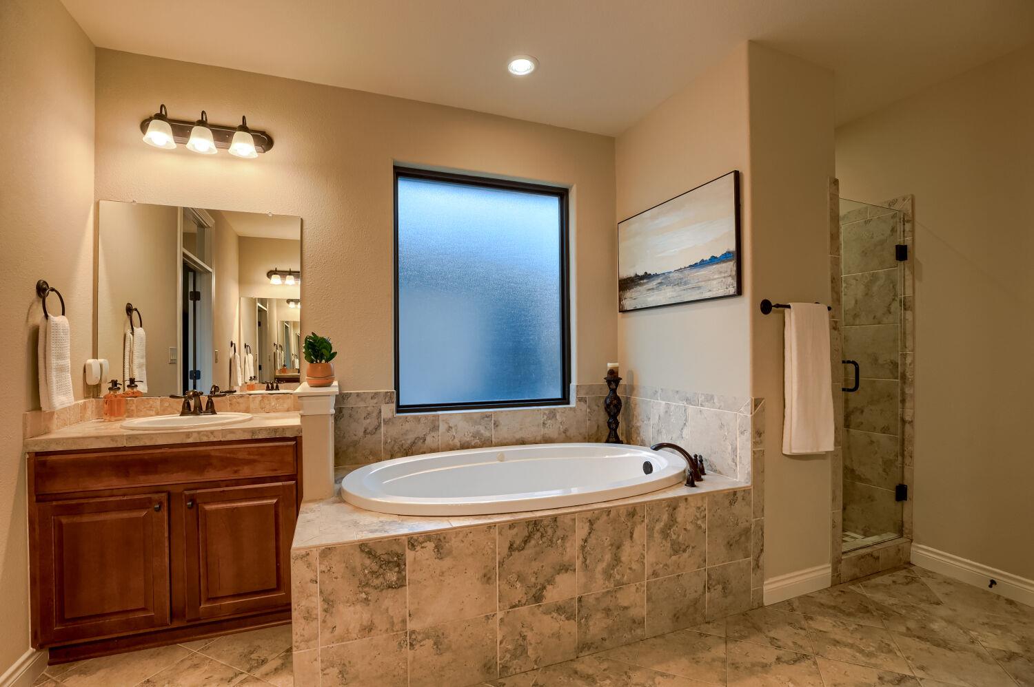 226 Hudson Ln, Dripping Springs, TX 78620