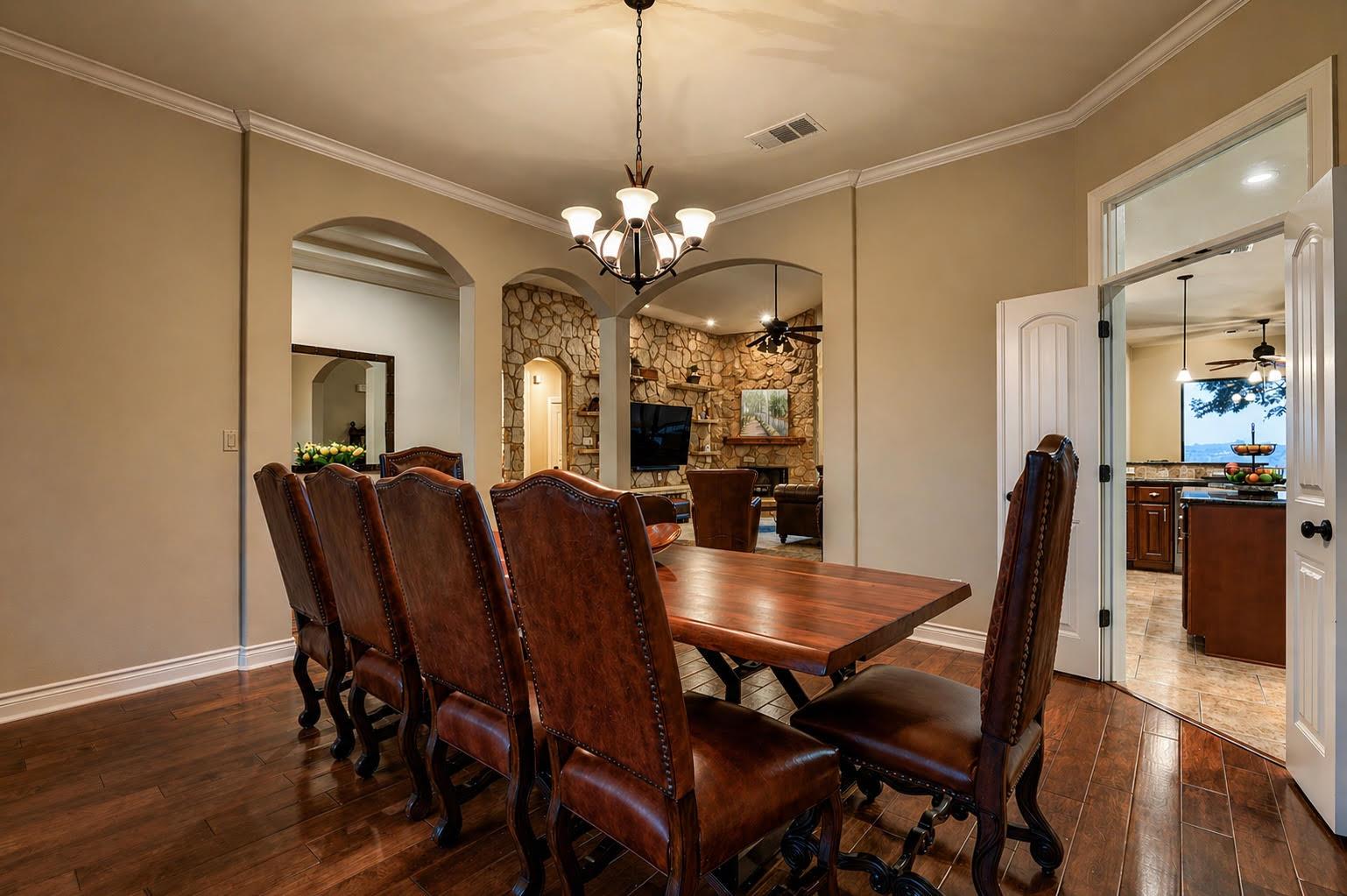 226 Hudson Ln, Dripping Springs, TX 78620
